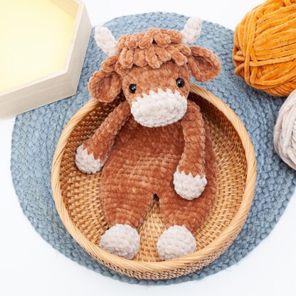 Crochet Highland cow snuggler pattern, Highland cow lovey