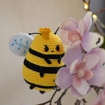 Queenie the bee