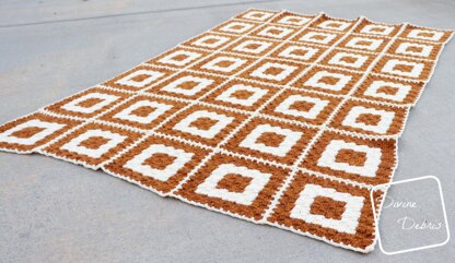 Concentric Squares Throw Blanket
