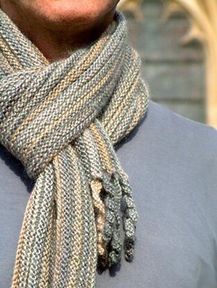 Preppie scarf Knitting pattern by Anni Howard | LoveCrafts