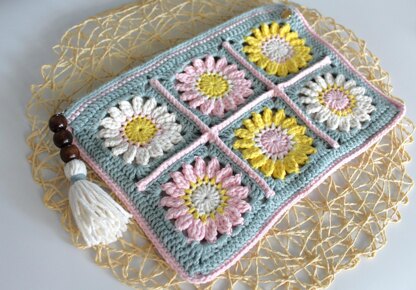 Granny Square Clutch