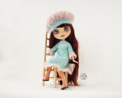 Mint and rose outfit for doll knitted flat