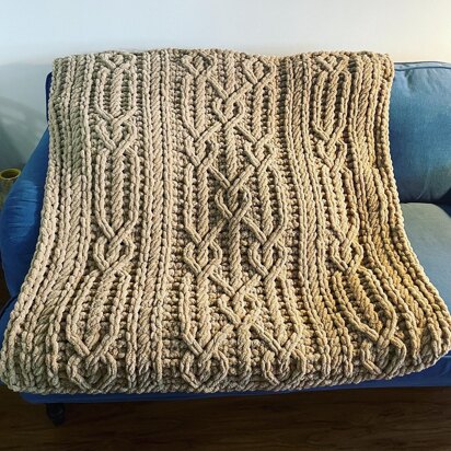 Celtic Diamond Interlace Blanket