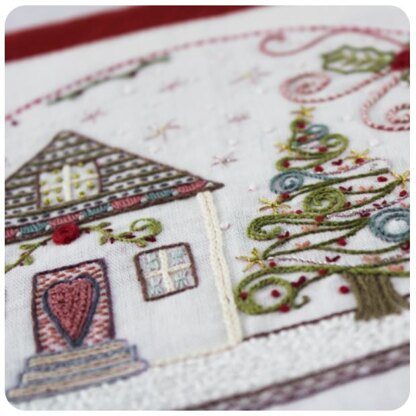 Un Chat Dans L'Aiguille Christmas Snow Globe Printed Embroidery Kit