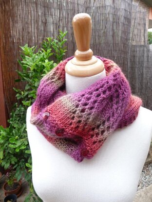 Gothic Rose Cowl