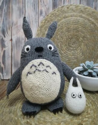 Knitting Pattern -Knit a Totoro with baby