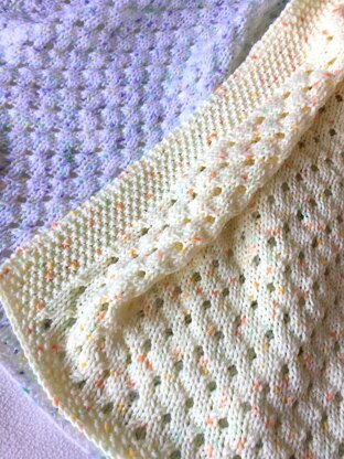 Easy Eyelets Baby Blanket Set