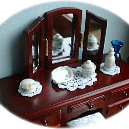 1:12th scale Cheval set and dressing table runner