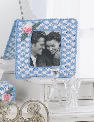 Picture Frame in Lily Sugar 'n Cream Solids