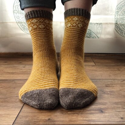 Feverfew Socks - knitting pattern