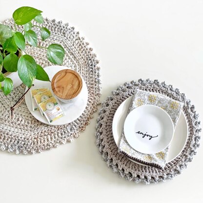 Picot Placemat & Doily Set 071