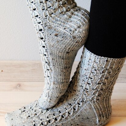 Evergrey Socks - knitting pattern