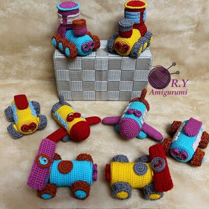 Amigurumi Recycle mini happy engines