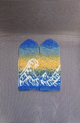 The Great Wave Mittens