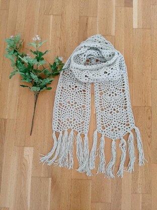 Fanny Scarf with fringe