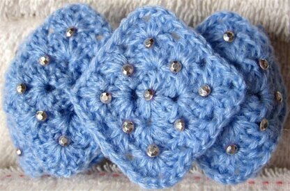 Wristlet 1: Granny Square