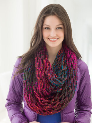 Arm Knit Cowl in Lion Brand Unique - L40326