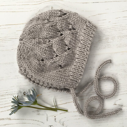 Little Hearts Bonnet in Grey