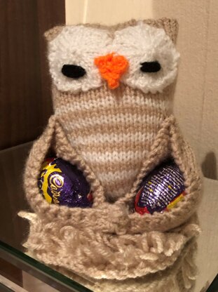 Owl egg holder