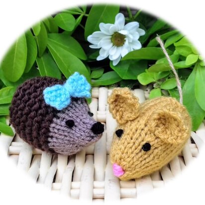 Hedgerow Huggies - Creme Egg Cosies