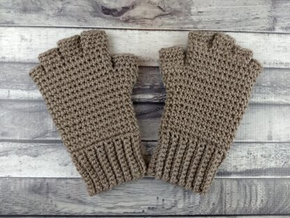 Men's Thermal Fingerless Gloves Crochet Pattern