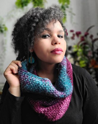 Fine Feather Cowl