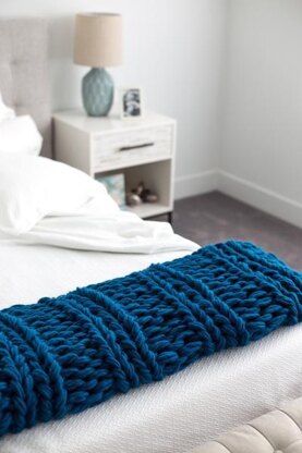 Arm Knit Ribbed Blanket