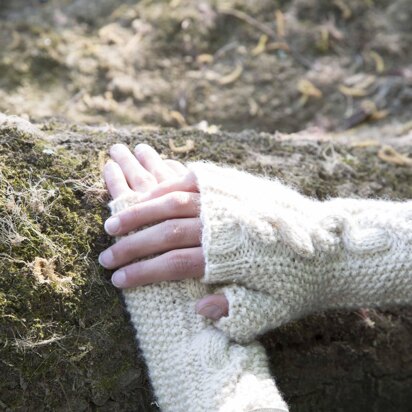 Moss Twist Mittens