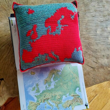 Europe Montessori Pillow