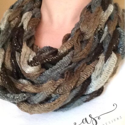 Mimic Infinity Scarf