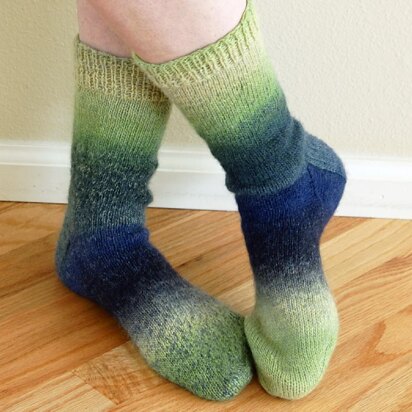 Knot Fussy Socks - knitting pattern