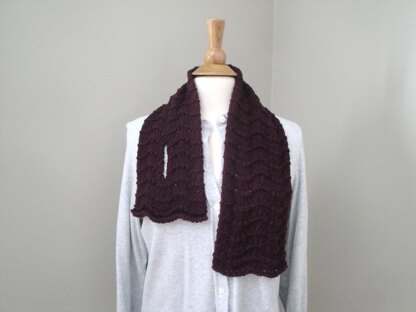 Merlina Keyhole Scarf