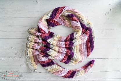 Ruffled Keyhole Boomerang Scarf