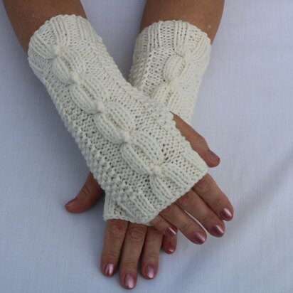 Snow  Ball Fingerless Gloves.