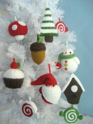 Christmas Knit Ornament Set