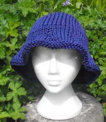 SUPERFAST BIG FLOPPY HAT KNITTING PATTERN - MADMONKEYKNITS