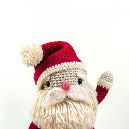Santa Claus amigurumi doll