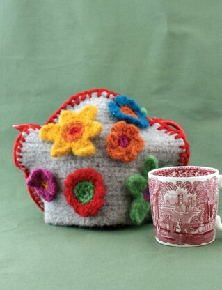 Felt & Flo Wer Tea Cozy in Patons Classic Wool Worsted