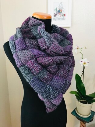 Holly Cowl