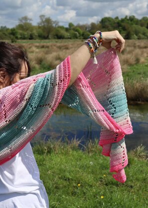 Scenic Route Crescent Shawl pattern by Dora Does