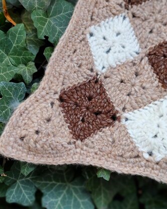 Gingham Triangle Shawl