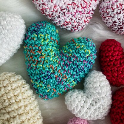 Amigurumi Heart Decor