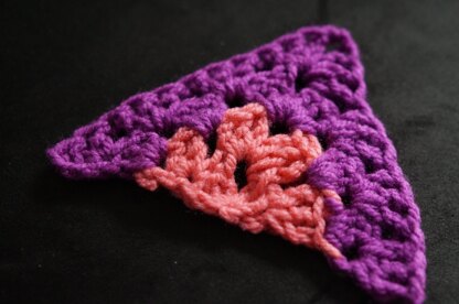 Half granny square crochet pattern