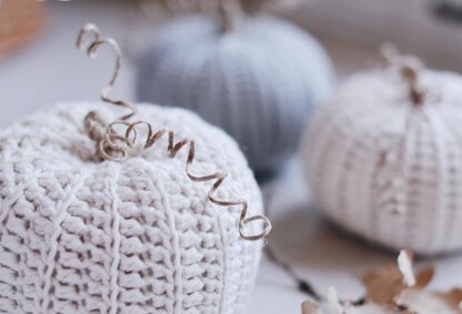 Fall Crochet Pattern for Three Harvest Pumpkins