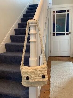 Crochet rug shoulder bag
