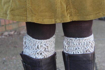 Three Cables Boot Cuffs