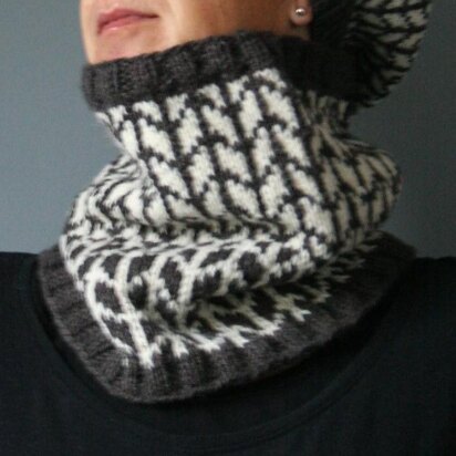 Editha cowl