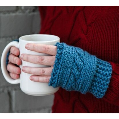 Valley Yarns 610 Cabled Hand Warmers (Free)