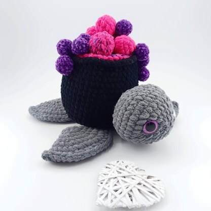 Amigurumi turtle halloween