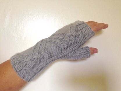 Fingerless mitts